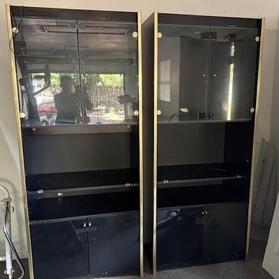 Pair of display cabiners