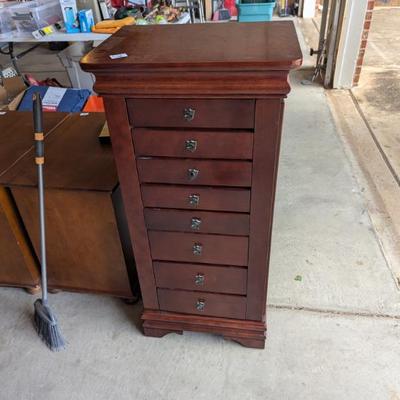 Sale Photo Thumbnail #112
