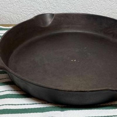 Griswold large 14 vintage antique cast iron skillet