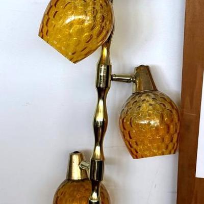 Mc pole lamp with glass shades