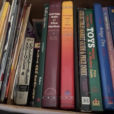 Books and Magazines on Collectibles and Antiques