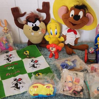 Vintage Looney Toons Collectibles 