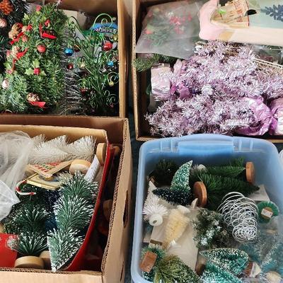 Christmas Decor Mystery Lot