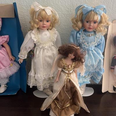 Vintage Dolls 