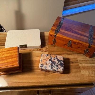 Sale Photo Thumbnail #171