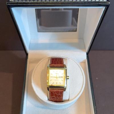 Ladies Fossil Watch And Watch Winder Box 