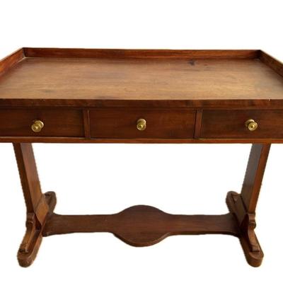 Classic Vintage Style Wooden Desk