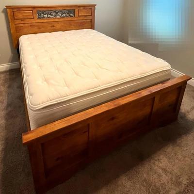 Wooden Bedframe 
