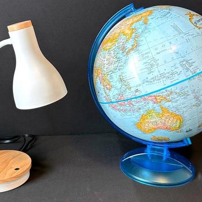Globe Master 12 Inch Diameter Globe & Table Lamp