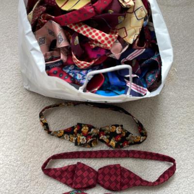 100 Bow Tie Bonanza