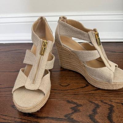 Michael Kors Woven Wedge Sandal Size 7M