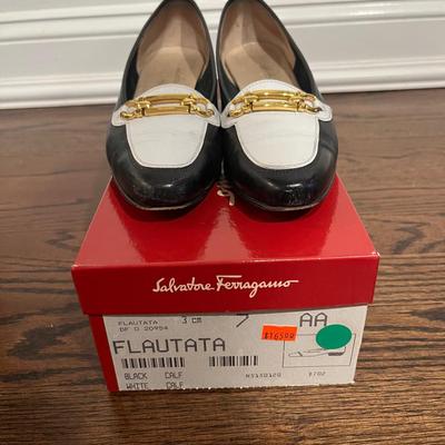 Salvatore Ferragamo Black And White Low heel Size 7 AA