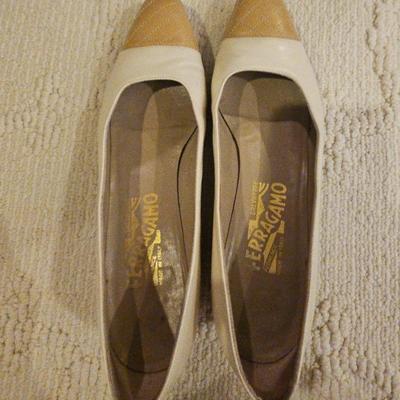 Salvatore Ferragamo Vintage White & Tan Quilted Toe Flats - Size 7 AA (Narrow)