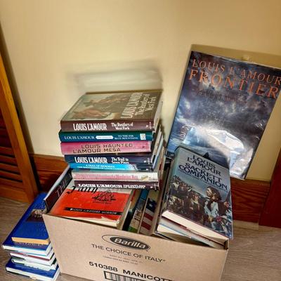 Western Book Mystery Lot Feat. Louis L'Amour