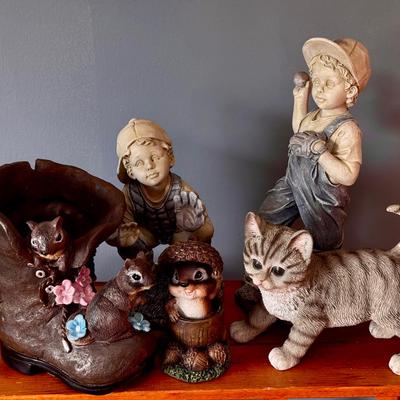 (5) Charming Resin Figurines
