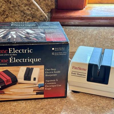Electric Knife Sharpener-Works