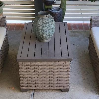 Cozy Garden Retreat: Stylish Payio Set With Floral Flair