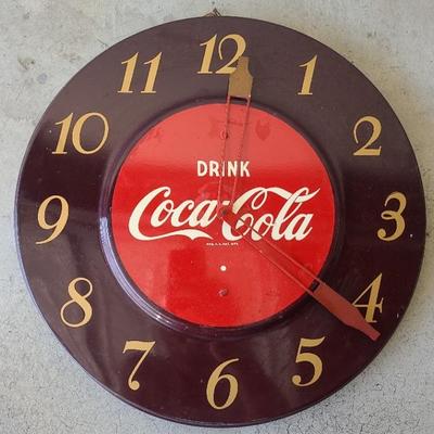 Vintage Coca-Cola Wall Clock – Classic Red & Gold Tin Advertising