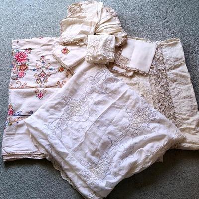 Linens For A Little Touch Of Luxury - Vintage Bed & Table Linens