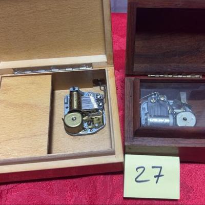Sale Photo Thumbnail #69: Music box