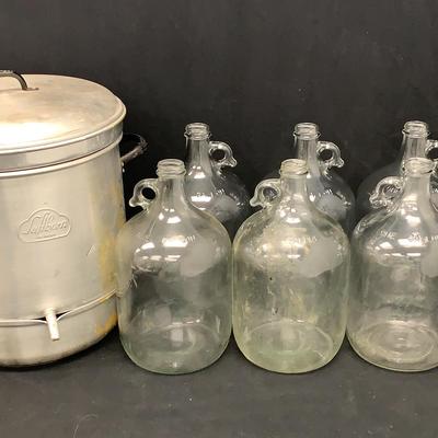 Saftborn Steam Juicer And 1-Gal Jugs