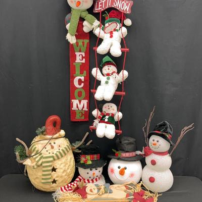 Snowmen, Snowmen, And More Snowmen