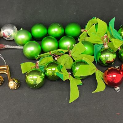 Blown Art Glass Ornament W/ 24 Bonus Plastic/Metal Ornaments