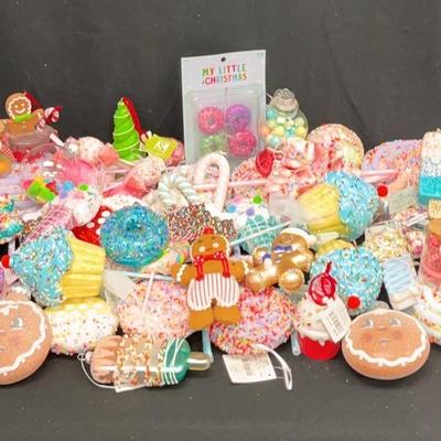 Sweet-Tooth Christmas Decor