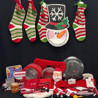 Hodge Podge Christmas Kitchen & Bath Decor & More