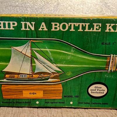 Sale Photo Thumbnail #16: 1971 rare vintage ship in a bottle kit skeeter 102 jen8074 $42.99   - Warehouse: AAA Vintage 712 L And A Rd Suite B Metairie, LA 70001 Hours By Appointment Thursday - Saturday 10-4
