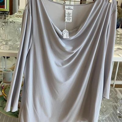 Sale Photo Thumbnail #27: Jaclyn smith long sleeve scoop neck size 1x ladies top aaa2621    - AAA Vintage 9017 Airline HWY New Orleans, LA 70118 Hours 10-4 Monday - Saturday14.99