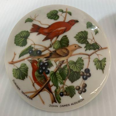 Sale Photo Thumbnail #14: Vintage Summer Tanagerv by John J. Audubon Round Porcelain Trinket Box AAA2670 $39.99