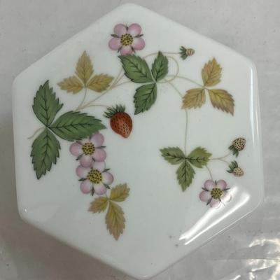 Sale Photo Thumbnail #1: Vintage wedgwood wild strawberries hexagonal trinket box aaa2668 39.99 AAA Vintage Shop 9017 Airline HWY New Orleans LA 70118 By Appointment 10-4 M-S
