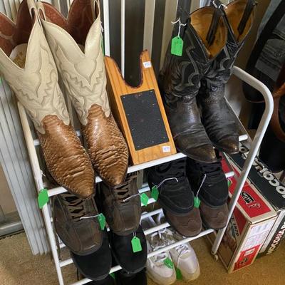 Sale Photo Thumbnail #74: mens boots by justin and nocona size 11d