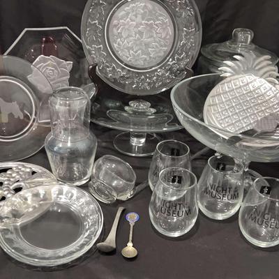 Glassware and Silver-Tone Decor Featuring Augusta Museum of History Wine Glasses