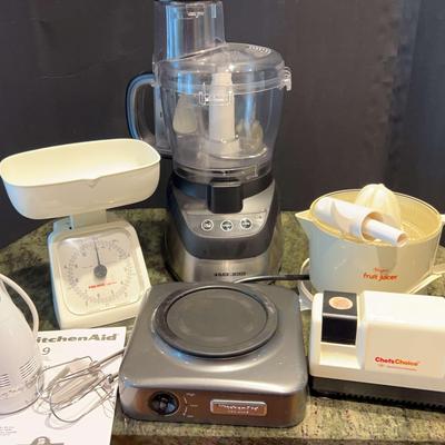 KitchenAid Hand Mixer with Kitchen Appliances Featuring Black & Decker, Dazey, Chef’s Choice & More