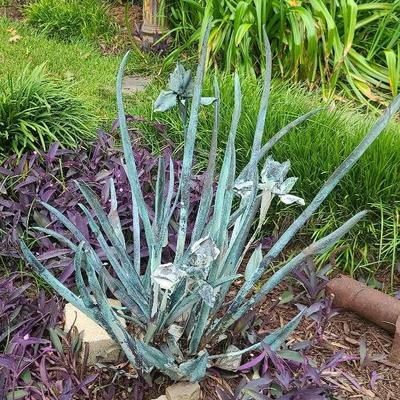 Metal Flower Yard Art – 35" W x 44" H