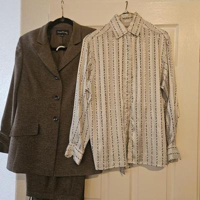 Sale Photo Thumbnail #240