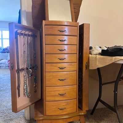 Sale Photo Thumbnail #40