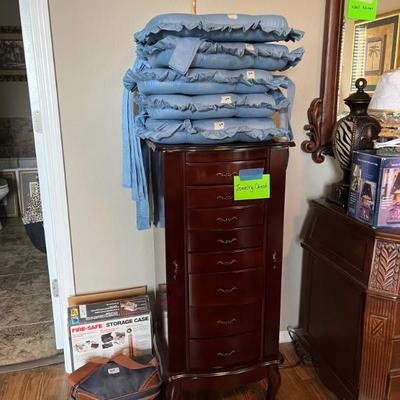 Sale Photo Thumbnail #36