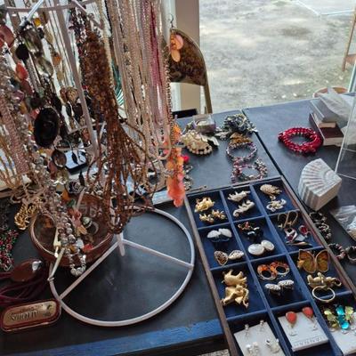 Sale Photo Thumbnail #44