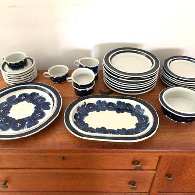 Vtg. Arabia Finland Anomone dinnerware