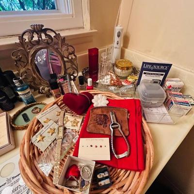 Vintage Bathroom Goodies