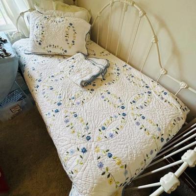 Iron Daybed with Trundle