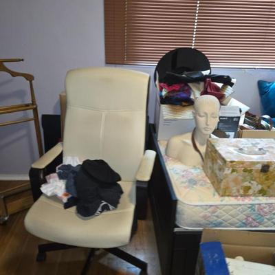 Sale Photo Thumbnail #127
