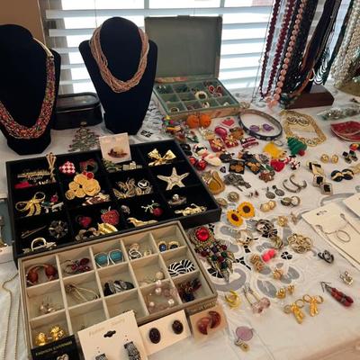 Sale Photo Thumbnail #162