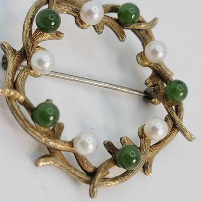 Krementz Jade and Pearl Wreath Pin