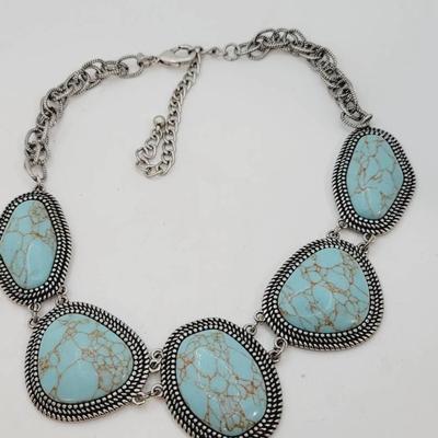 Premier Designs Southwest Style Bib Necklace 