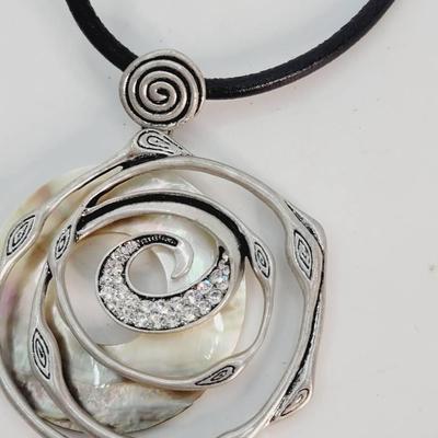 Abalone Disc Rhinestone Swirl Ocean Flower Pendant Necklace 