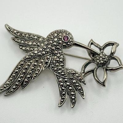 Avon Humming Bird Brooch Pin Pink Gem Eye